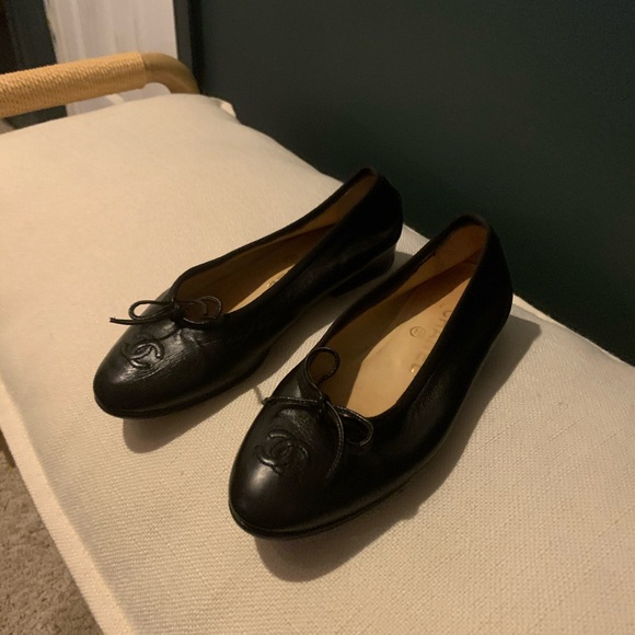 Authentic Chanel shoes black preowned - Picture 6 of 9